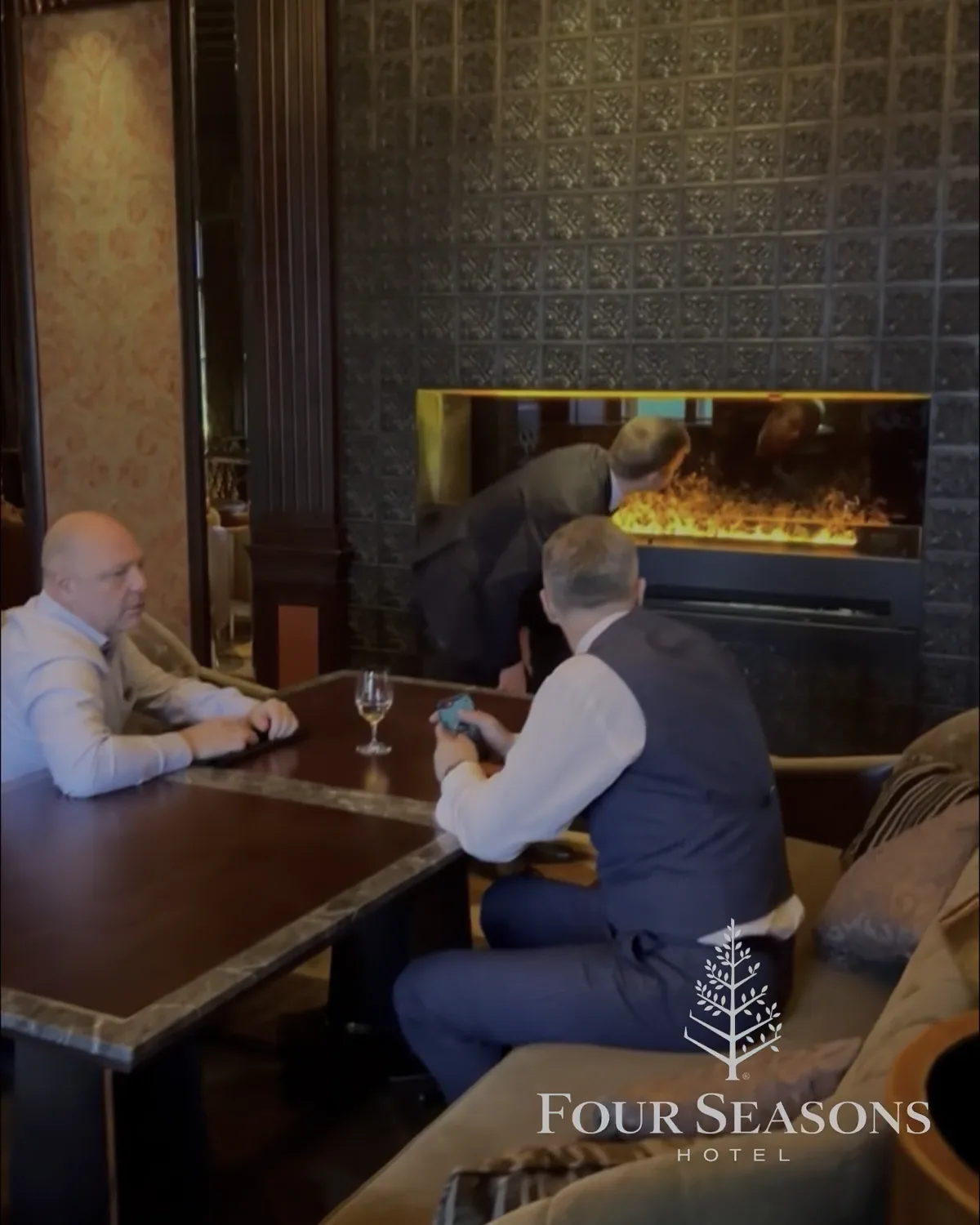 Паровые камины iVENGO на объектах: отель Four Seasons, банный комплекс Siberia, рестораны Ginza Project и Манул